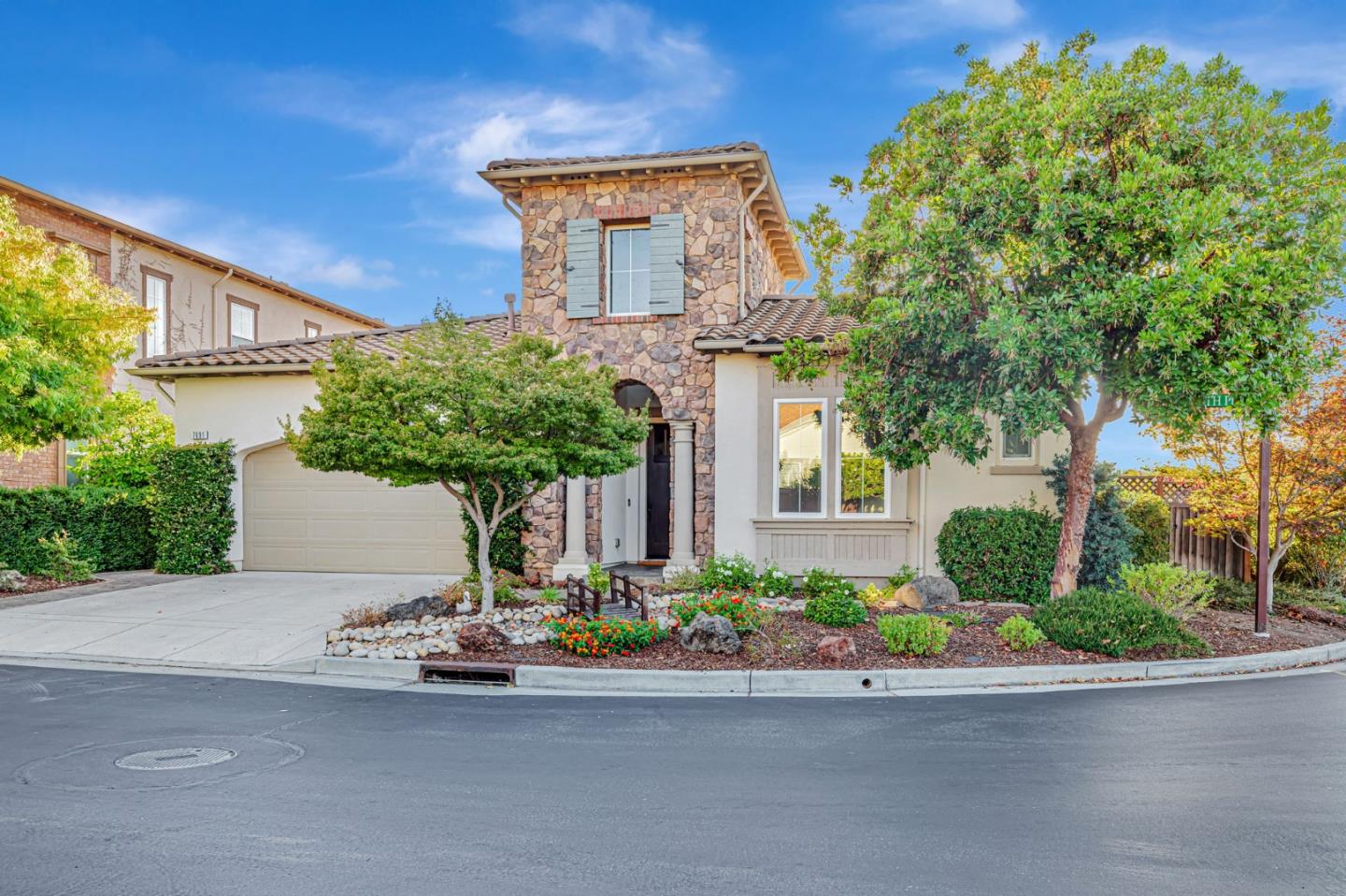 Front Image Thumbnail for ML82016964