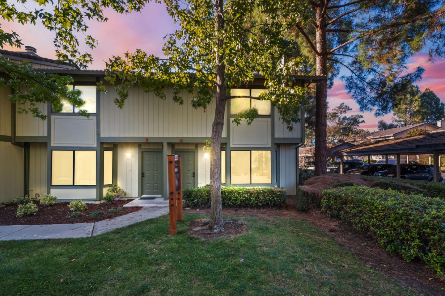 Front Image Thumbnail for ML82017089