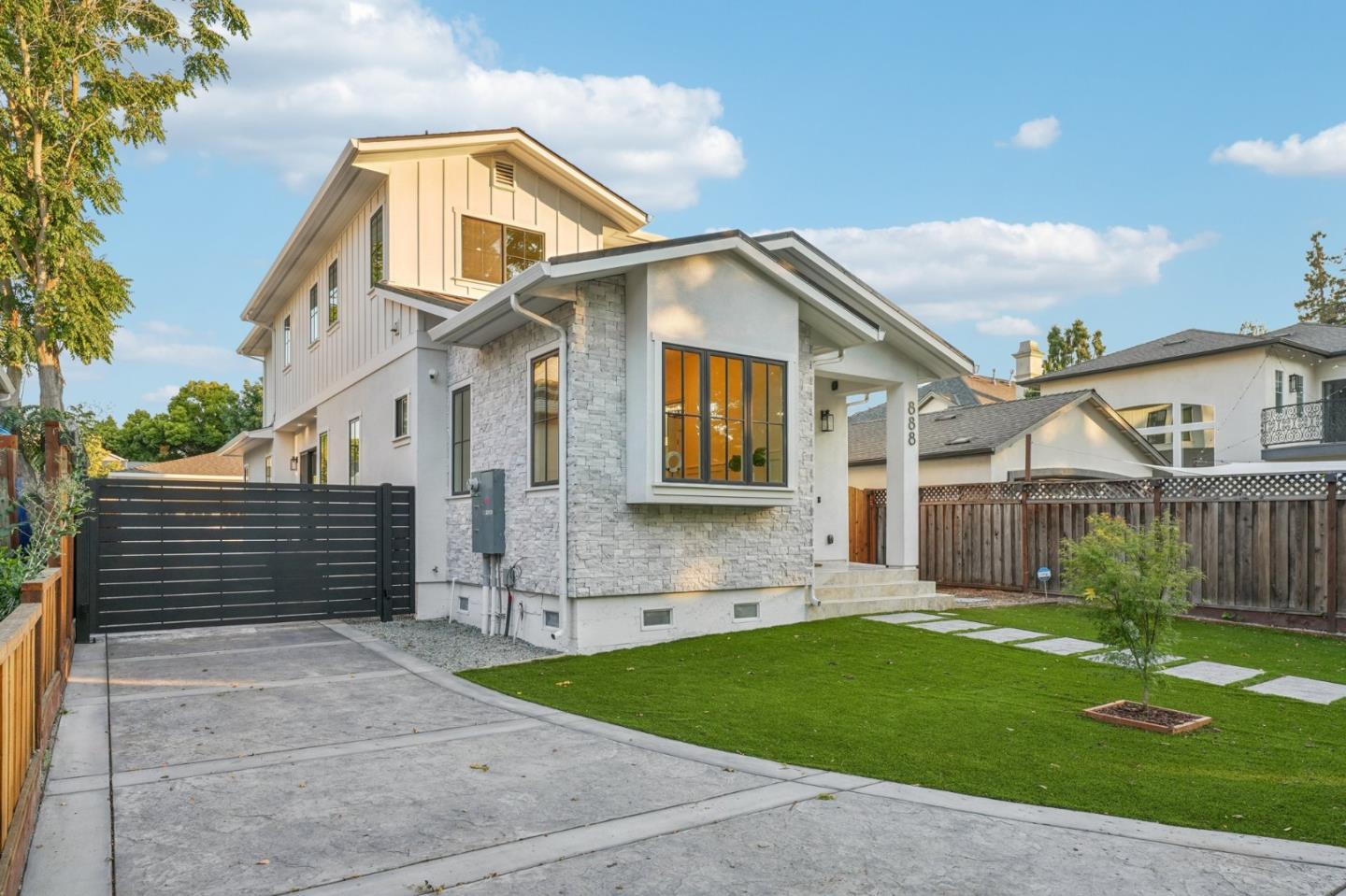 Front Image Thumbnail for ML82017210