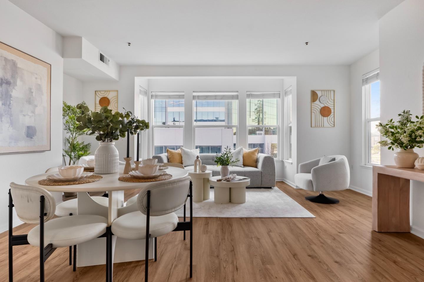 Front Image Thumbnail for ML82017234