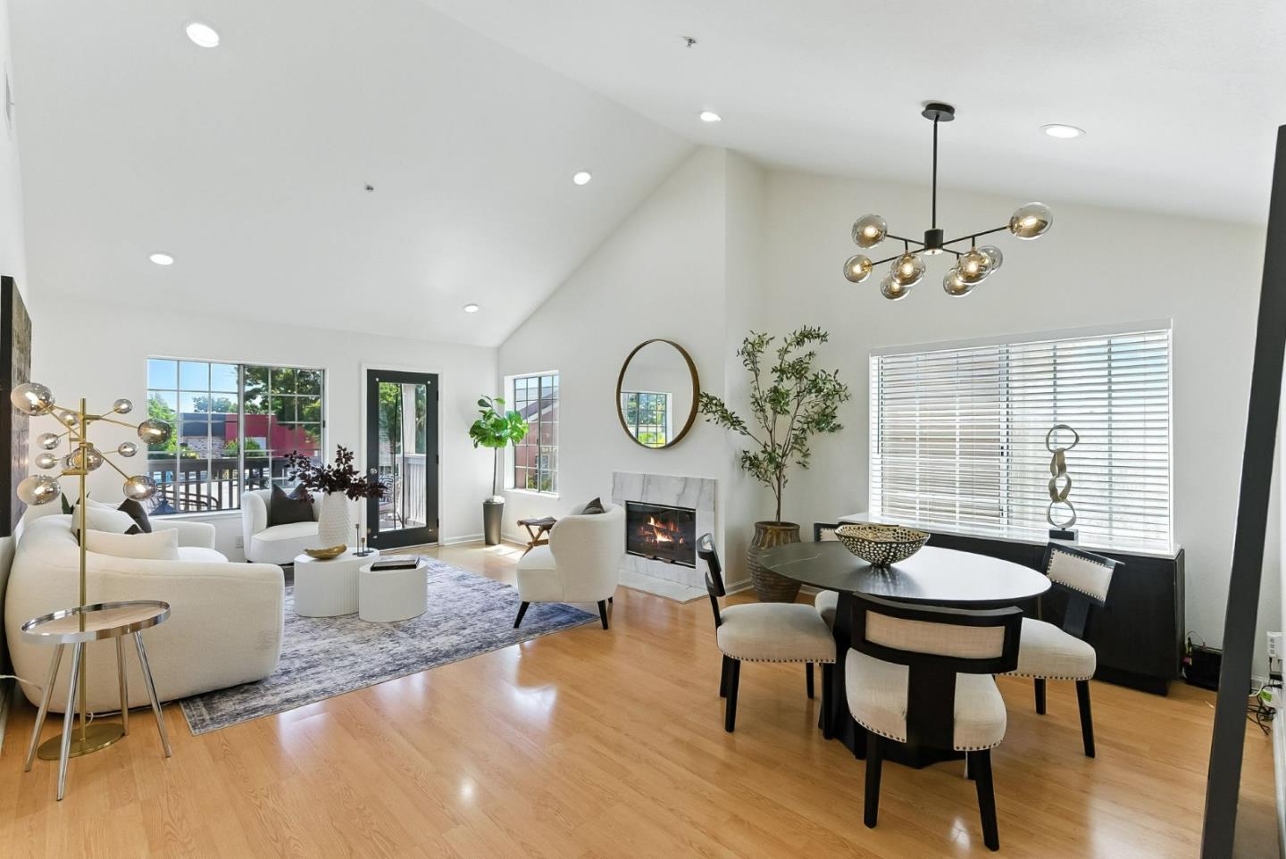 Front Image Thumbnail for ML82017257