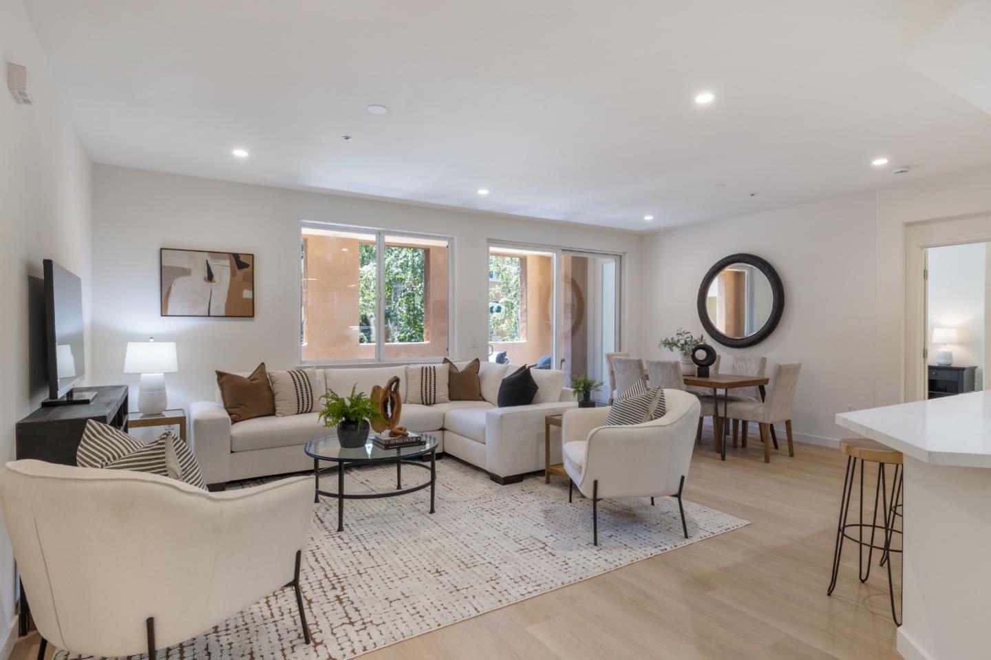 Front Image Thumbnail for ML82017358