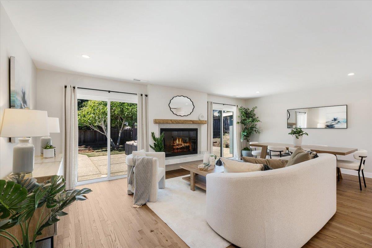 Front Image Thumbnail for ML82017394