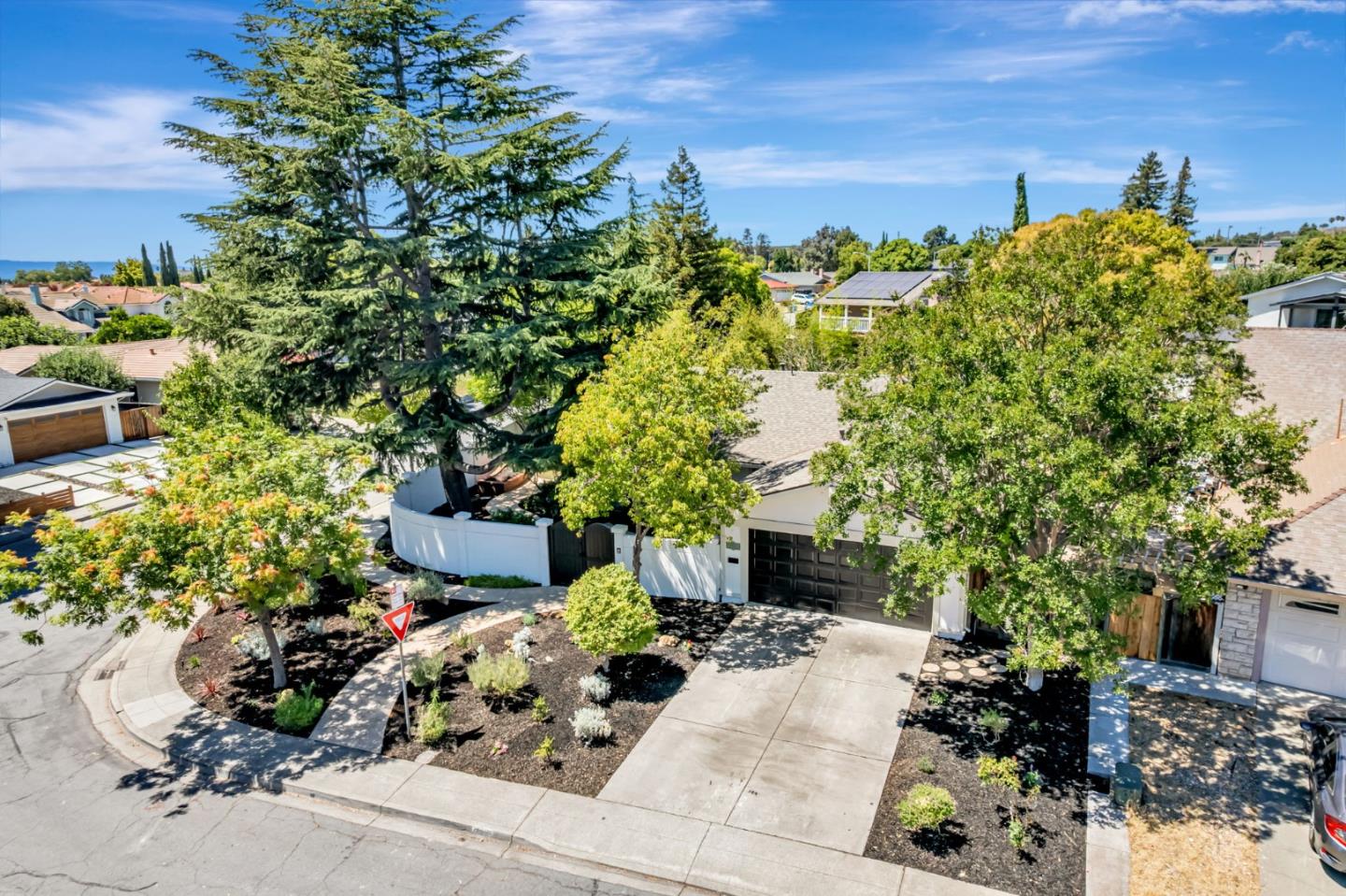 Front Image Thumbnail for ML82017409