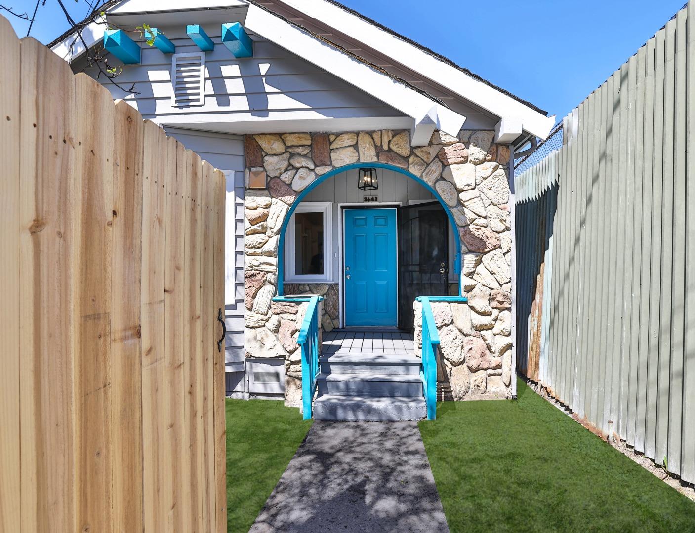 Front Image Thumbnail for ML82017433