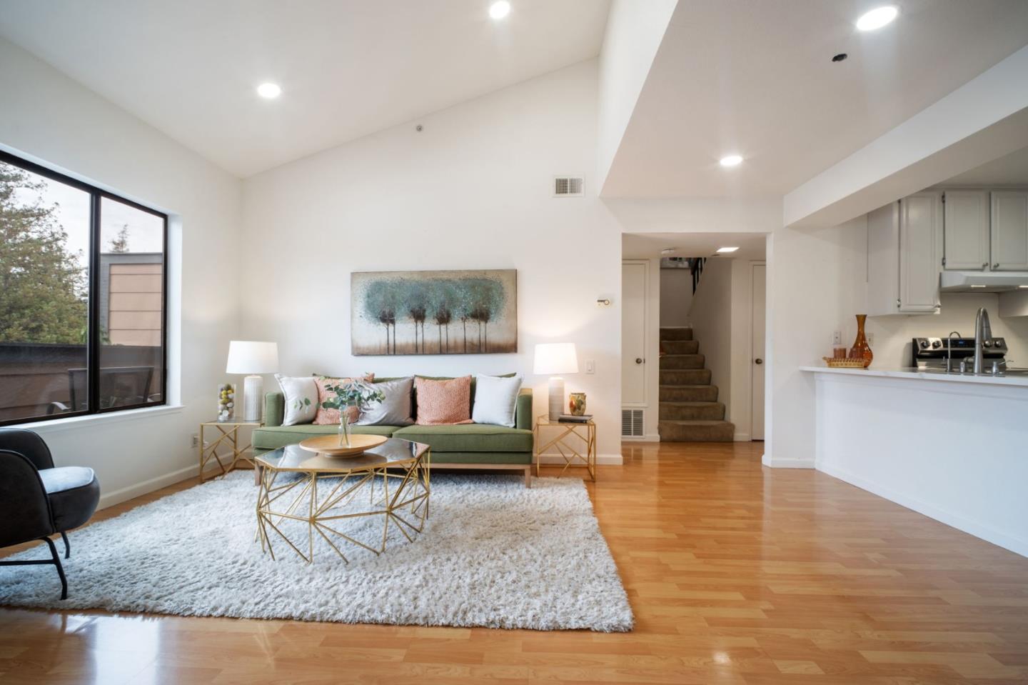 Front Image Thumbnail for ML82017444