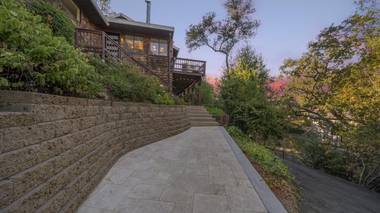 Front Image Thumbnail for ML82017490