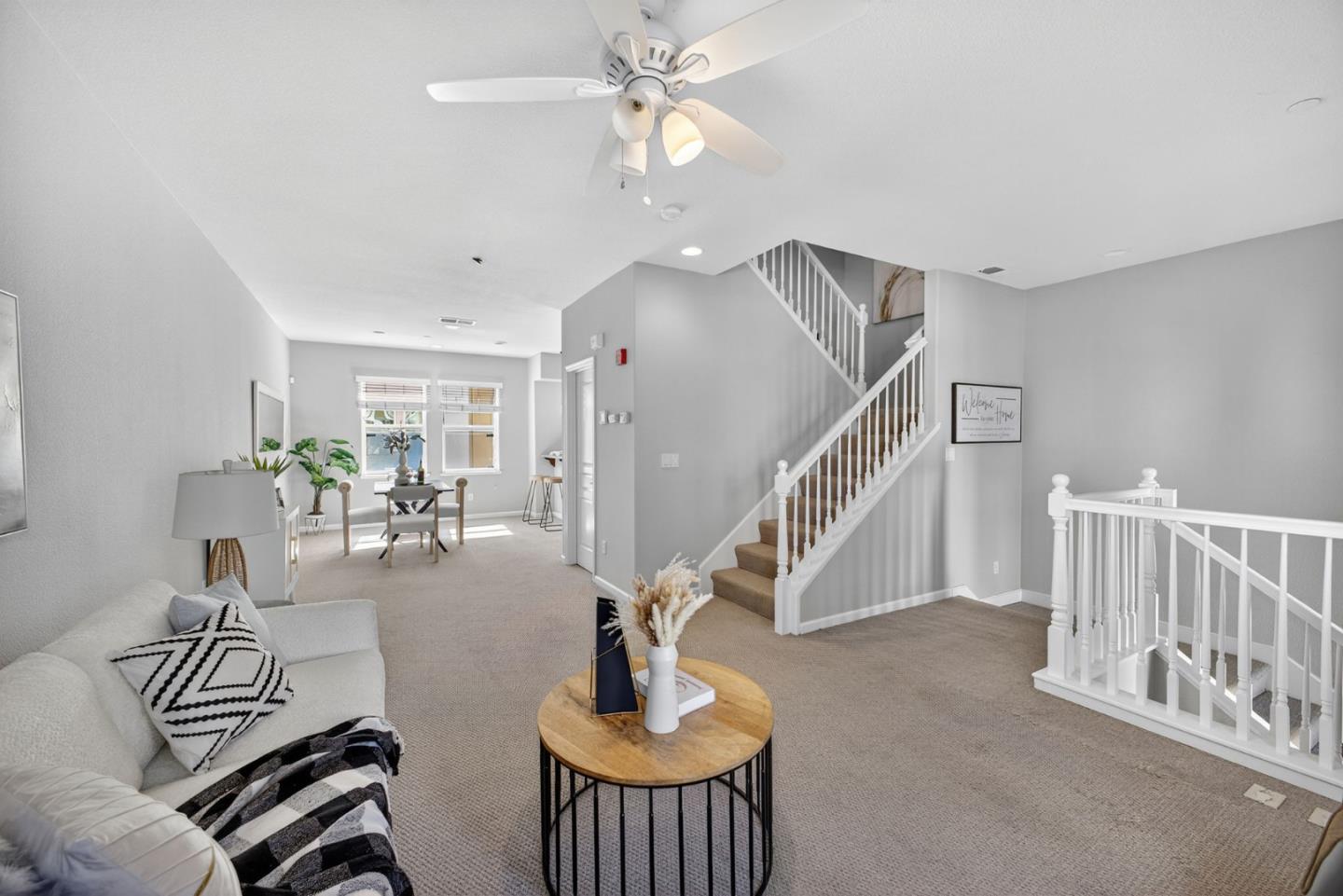 Front Image Thumbnail for ML82017534