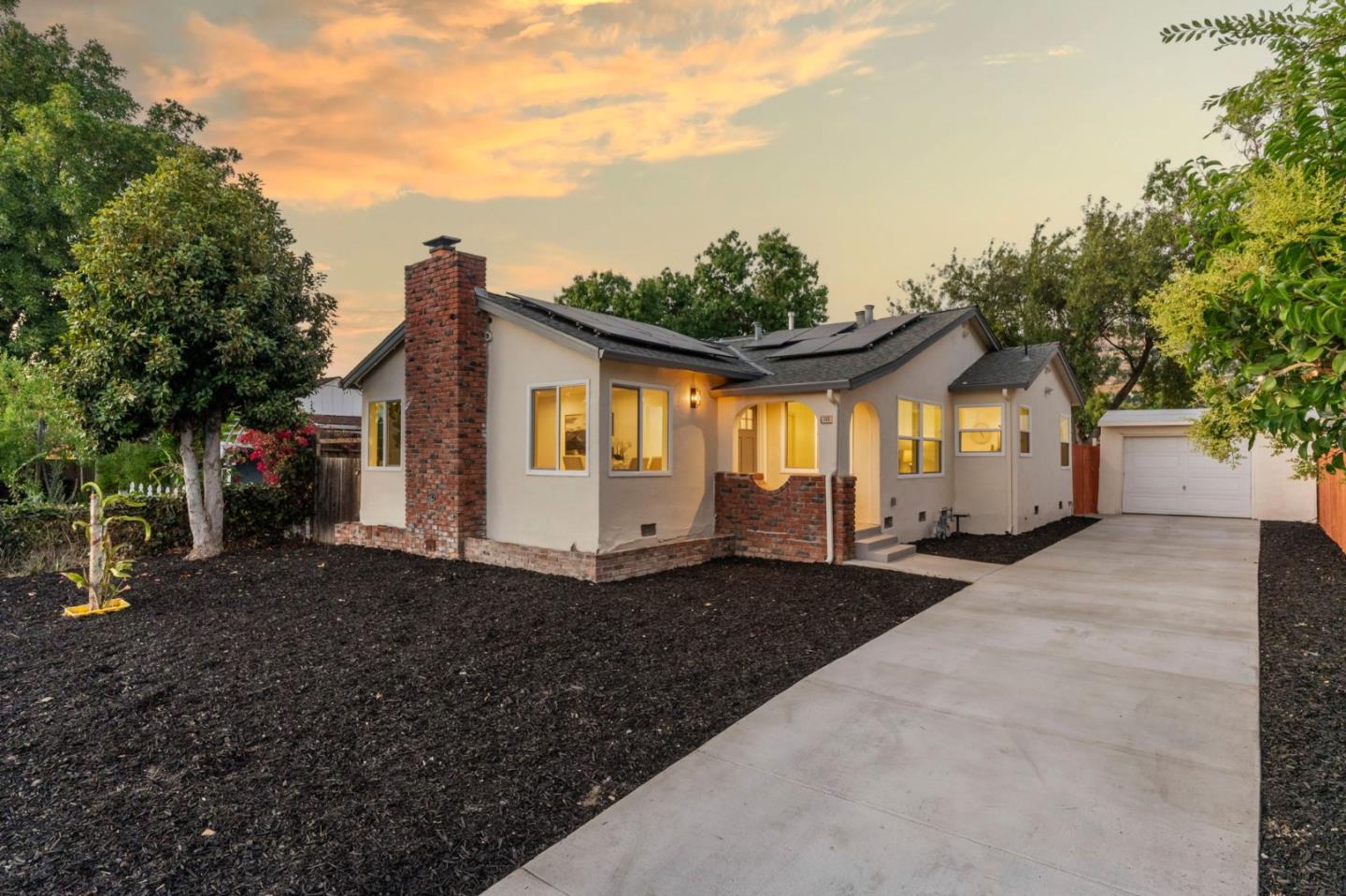 Front Image Thumbnail for ML82017583