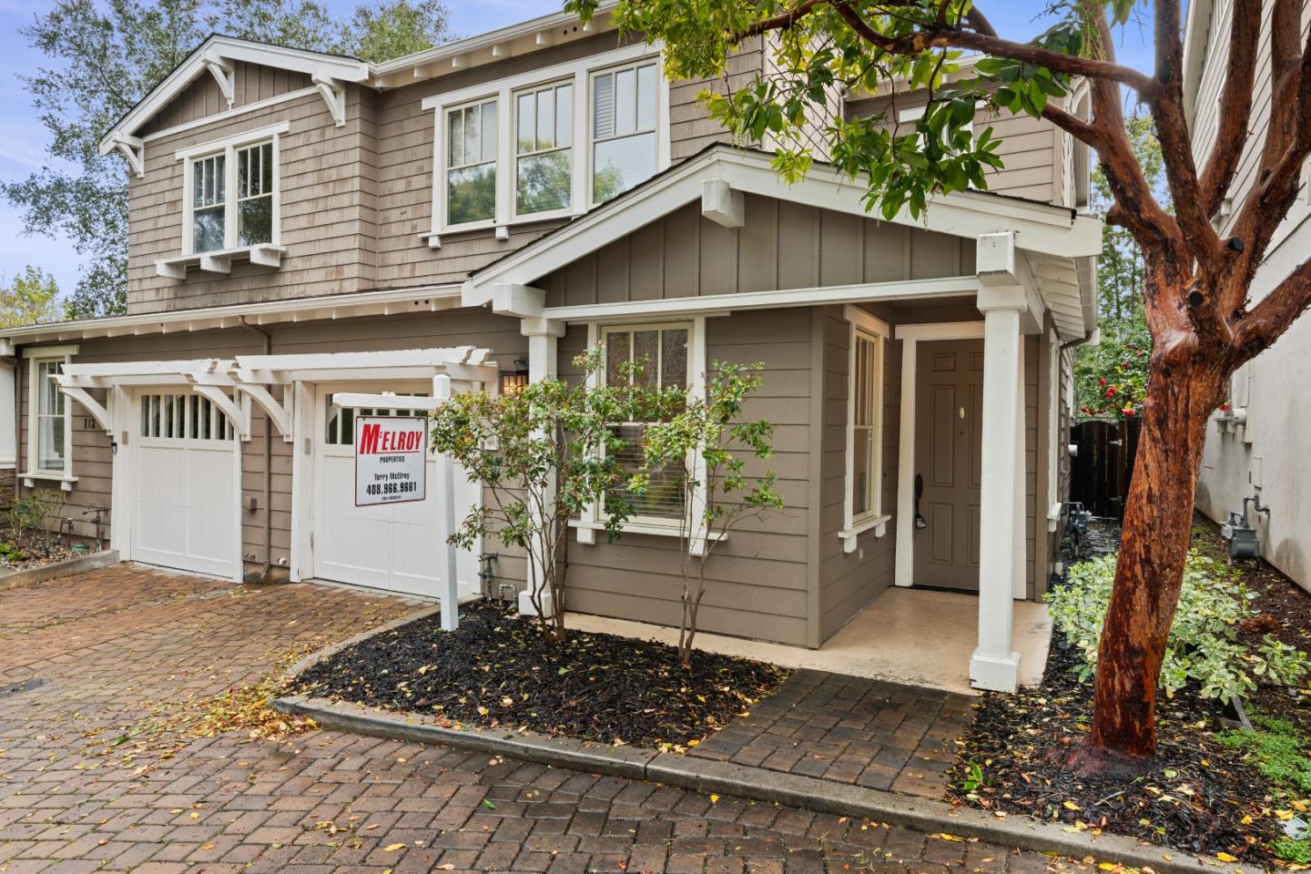 Front Image Thumbnail for ML82017597