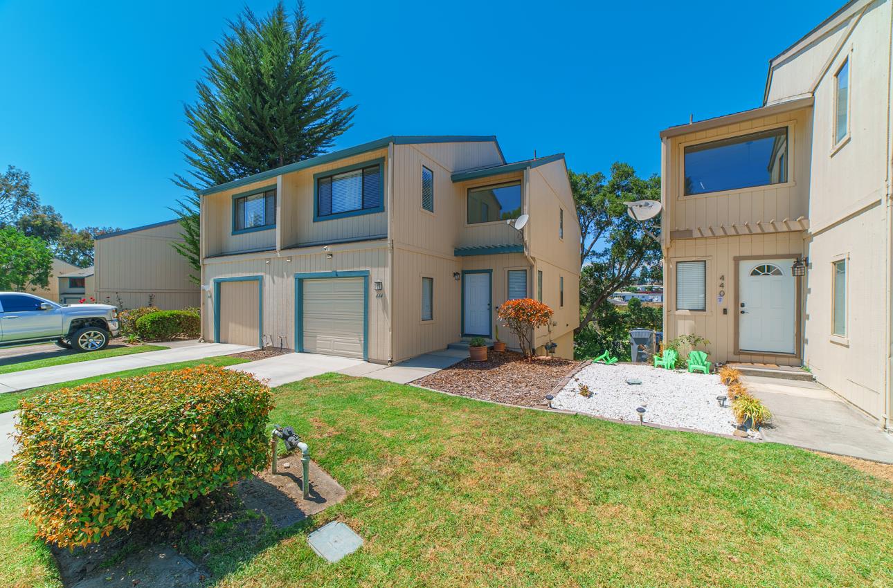 Front Image Thumbnail for ML82017610