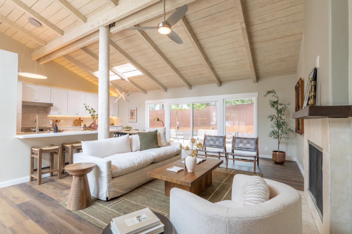 Front Image Thumbnail for ML82017670