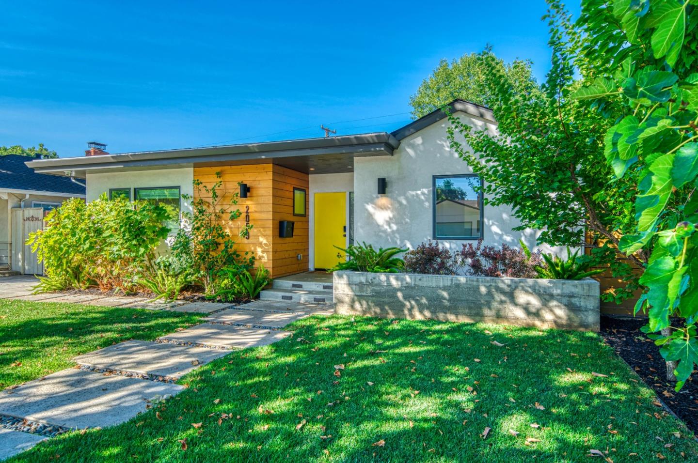 Front Image Thumbnail for ML82017937