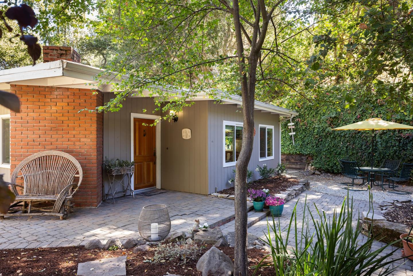 Front Image Thumbnail for ML82017966