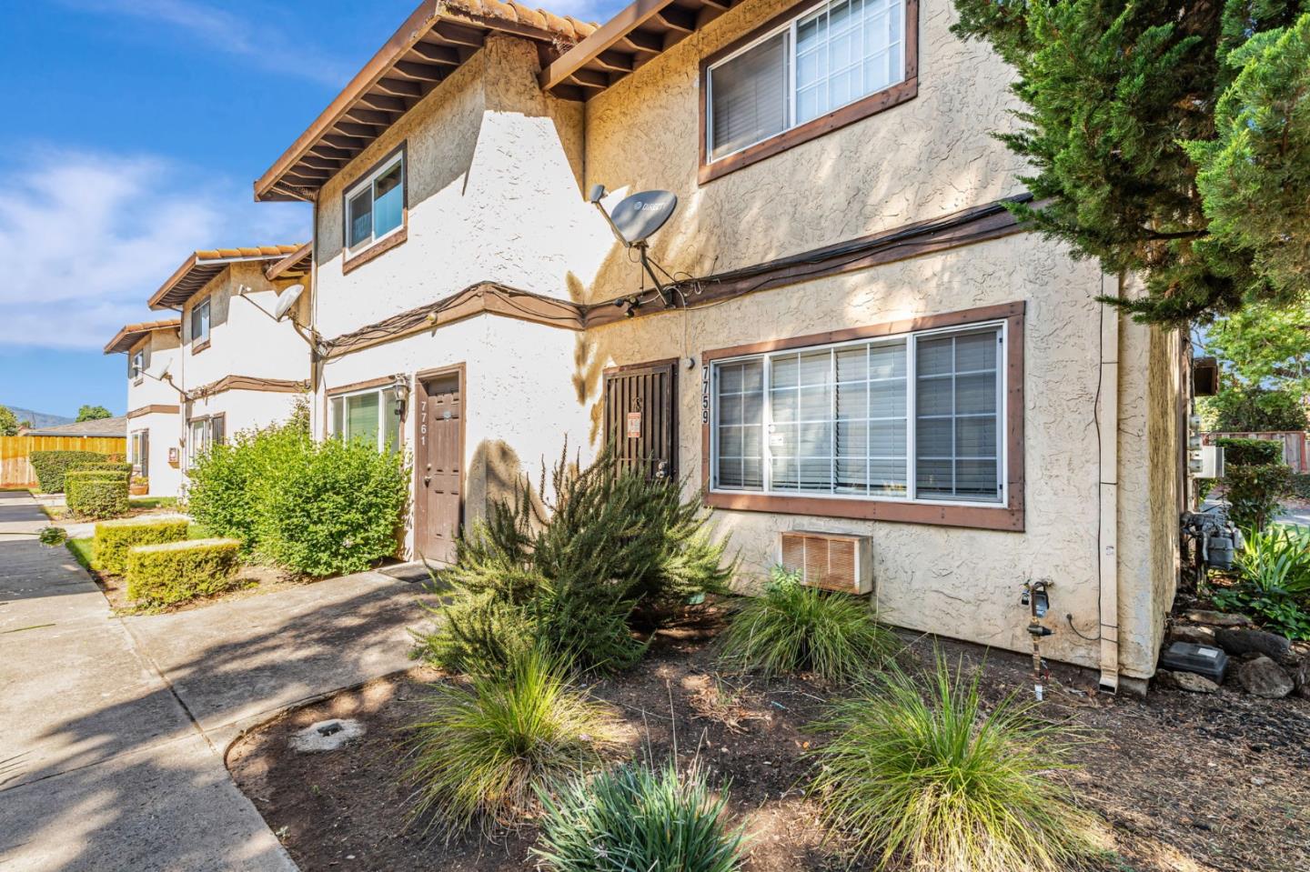 Front Image Thumbnail for ML82017976