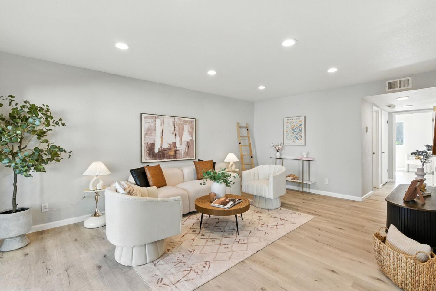 Front Image Thumbnail for ML82017986