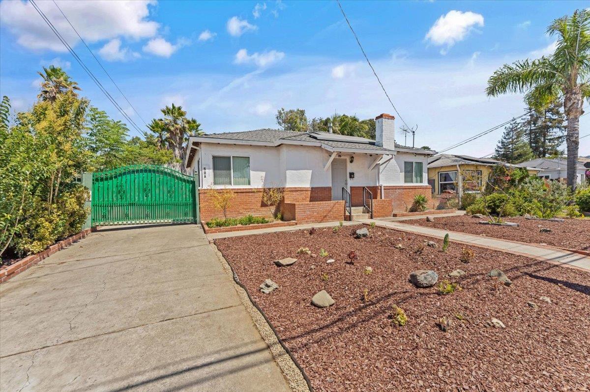 Front Image Thumbnail for ML82018100