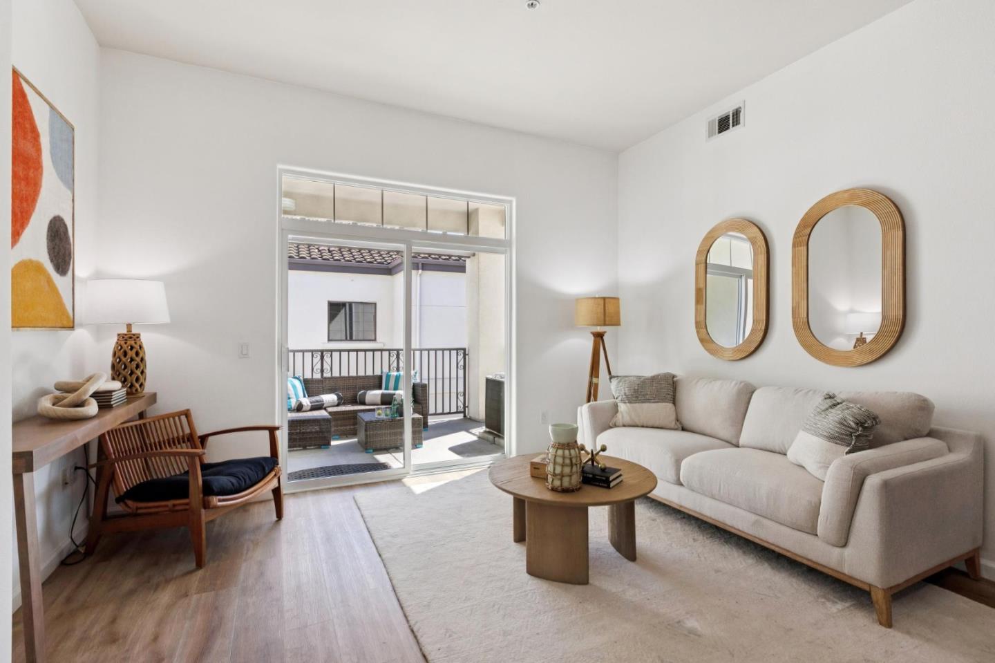 Front Image Thumbnail for ML82018147