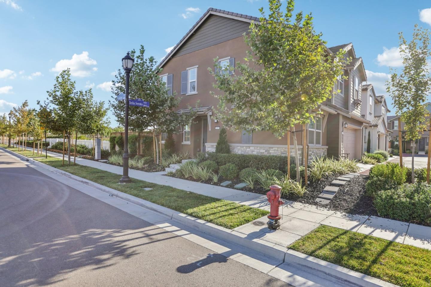 Front Image Thumbnail for ML82018184