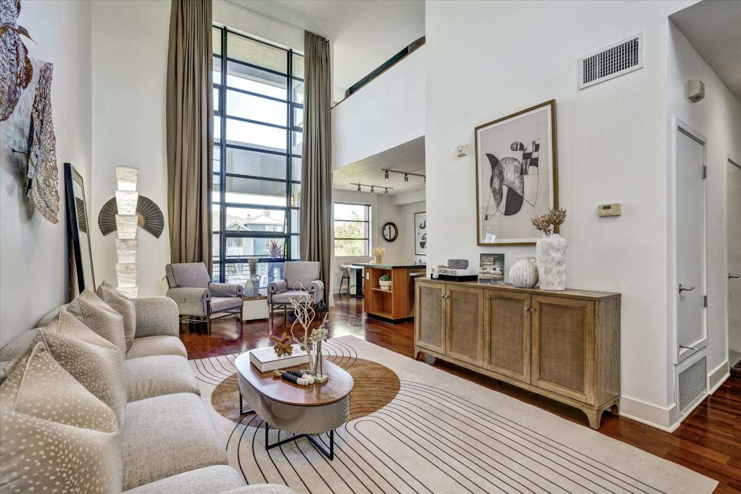 Front Image Thumbnail for ML82018203