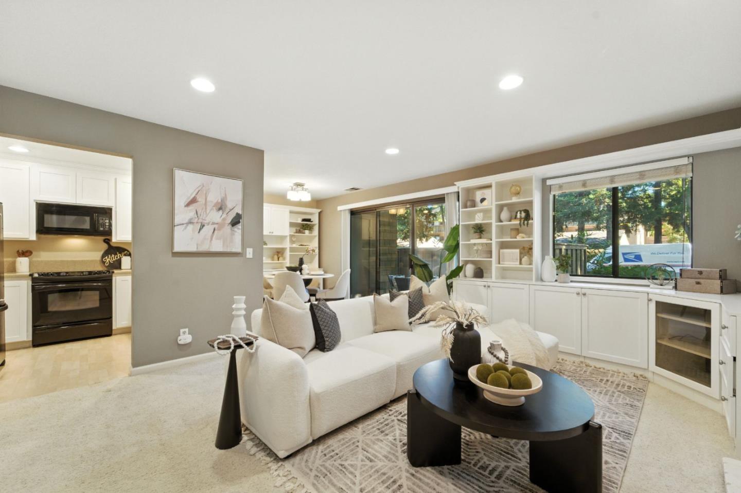 Front Image Thumbnail for ML82018281