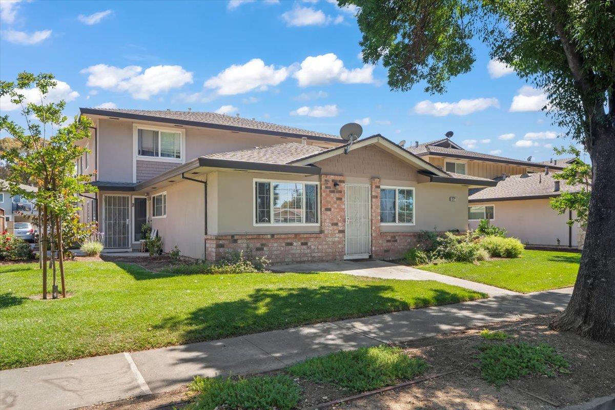 Front Image Thumbnail for ML82018292