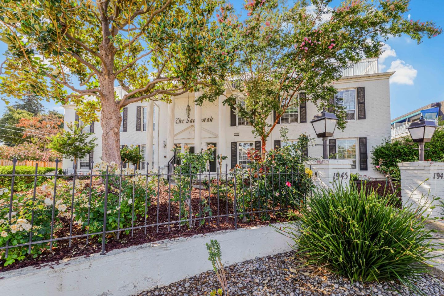 Front Image Thumbnail for ML82018326