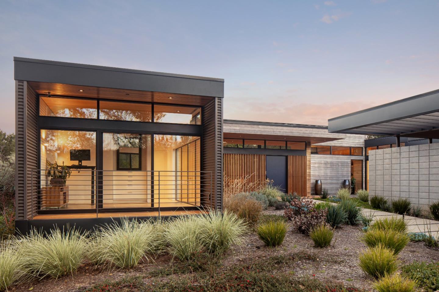 Front Image Thumbnail for ML82018409