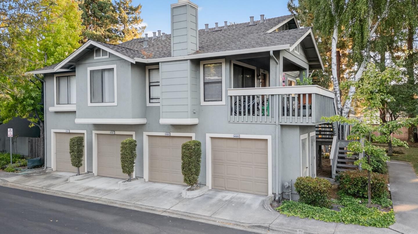 Front Image Thumbnail for ML82018410