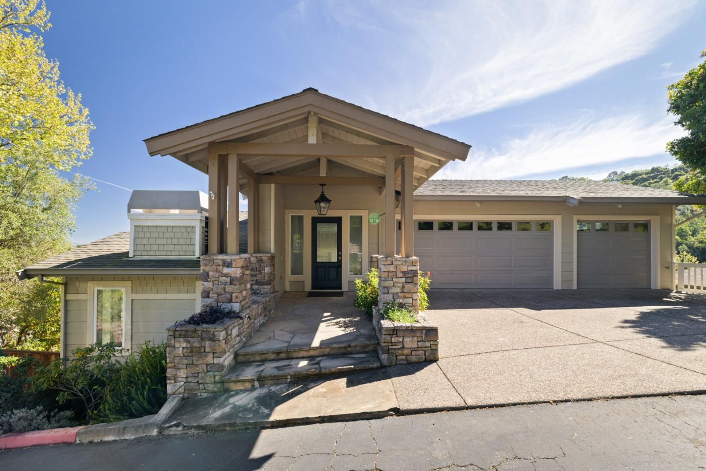 Front Image Thumbnail for ML82018422