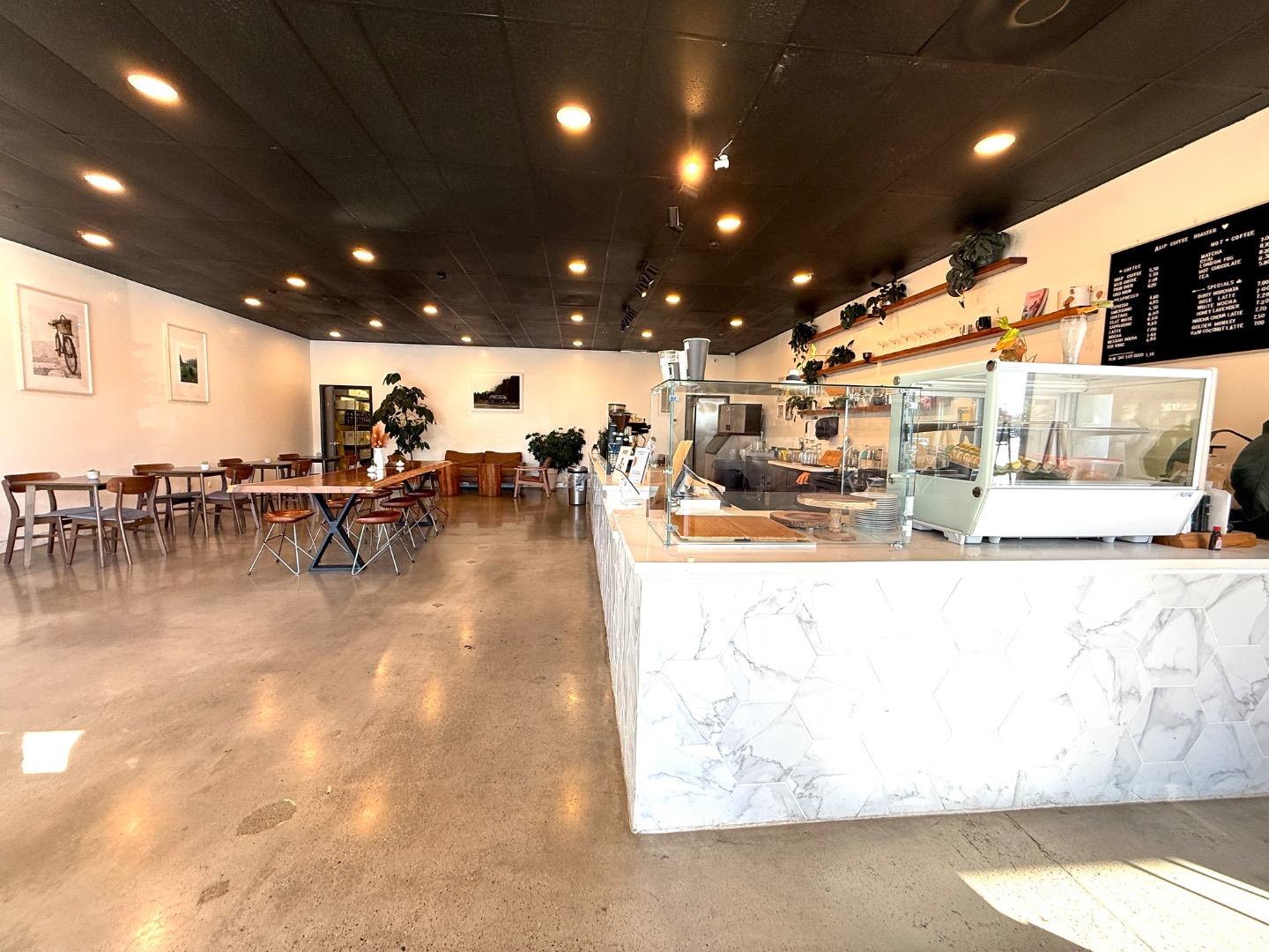 Front Image Thumbnail for ML82018440