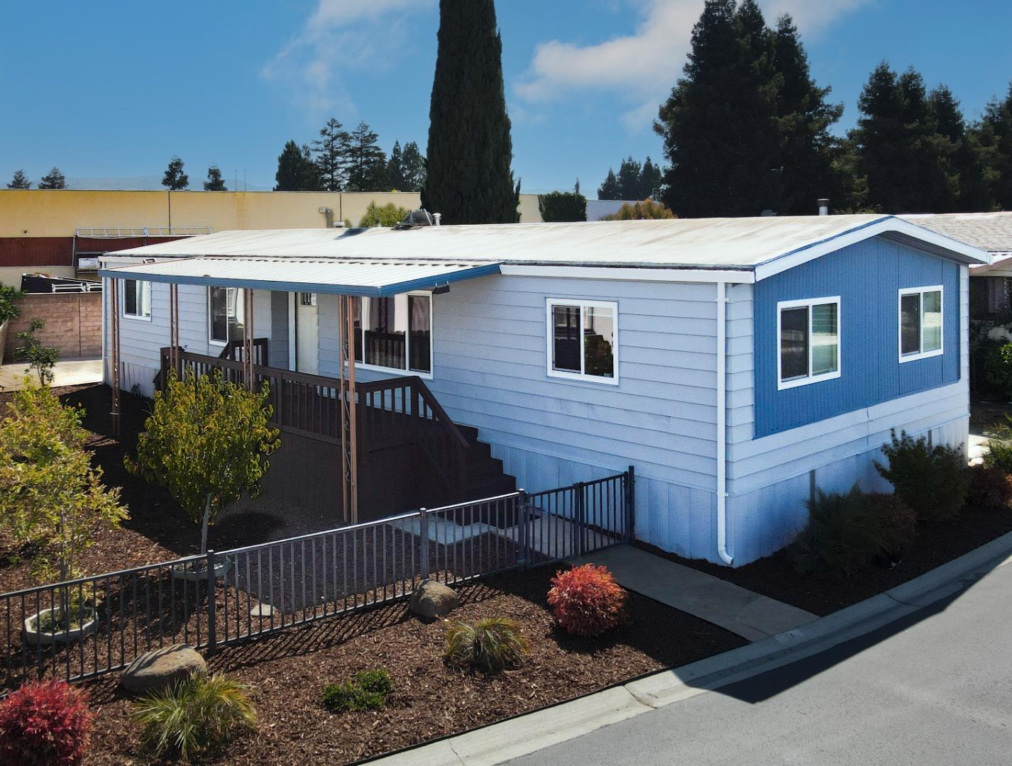 Front Image Thumbnail for ML82018492