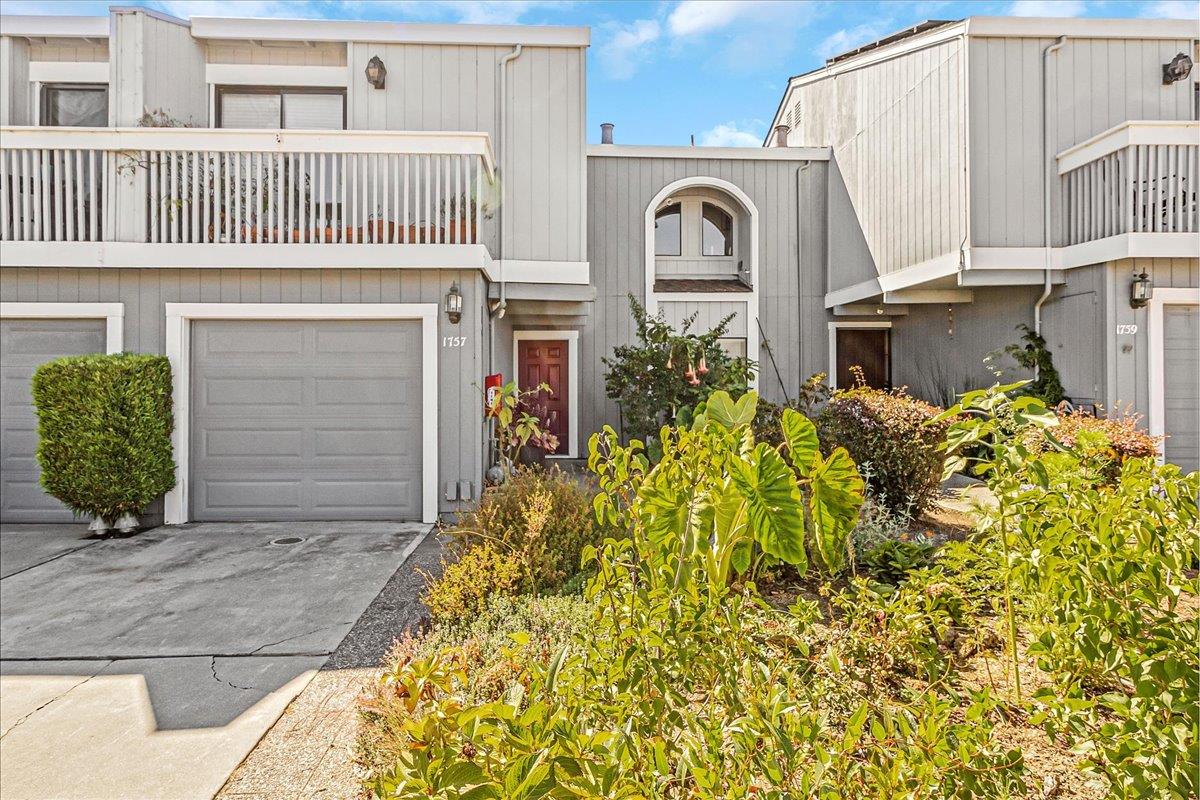 Front Image Thumbnail for ML82018655