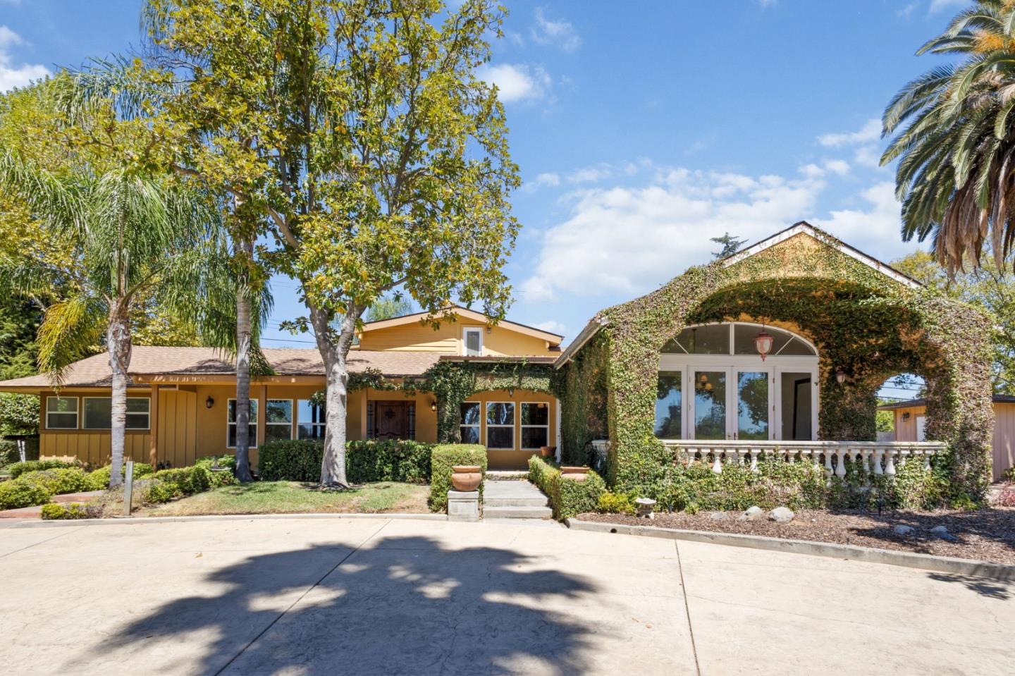 Front Image Thumbnail for ML82018701