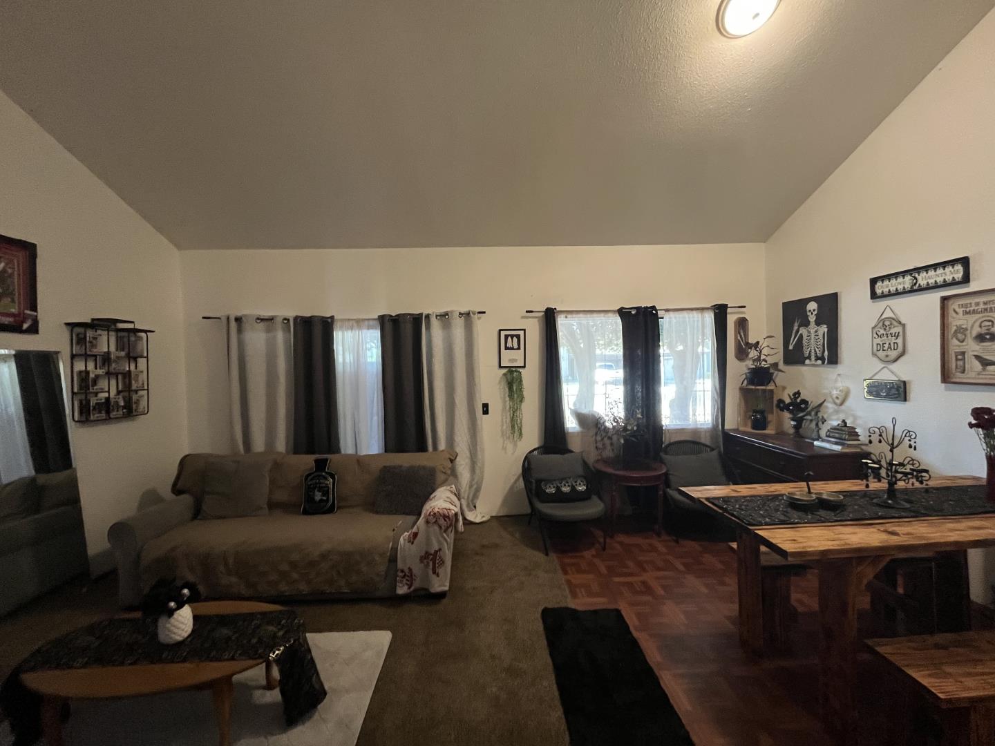 Front Image Thumbnail for ML82018828