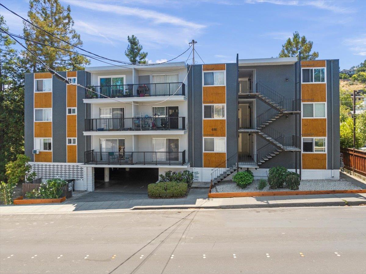 Front Image Thumbnail for ML82018923