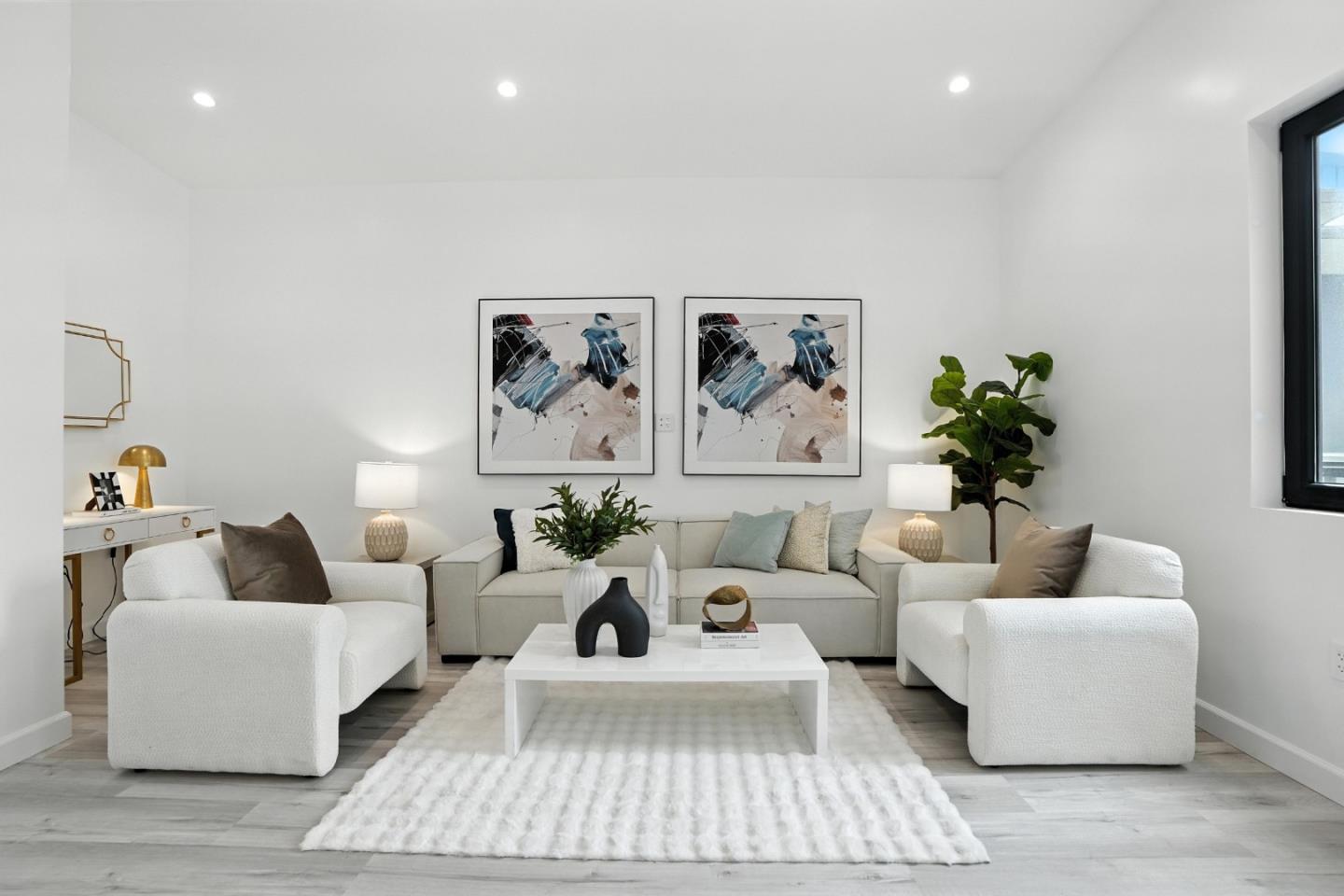 Front Image Thumbnail for ML82018930