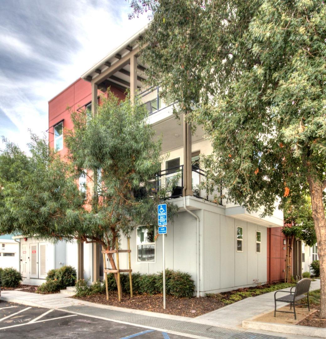 Front Image Thumbnail for ML82019023