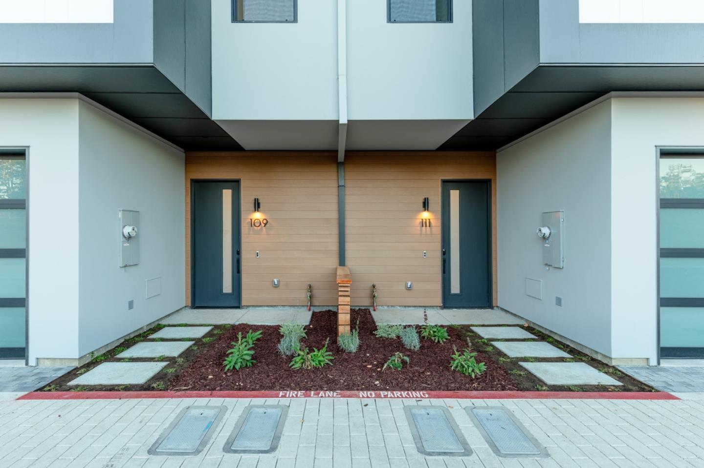 Front Image Thumbnail for ML82019059