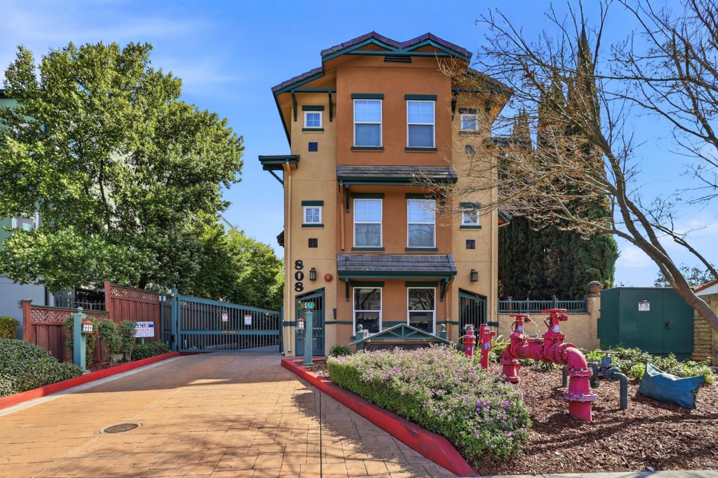 Front Image Thumbnail for ML82019113