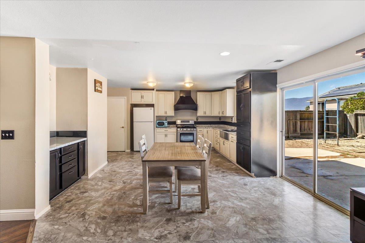 Front Image Thumbnail for ML82019198