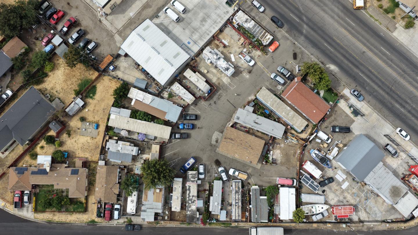 Front Image Thumbnail for ML82019275