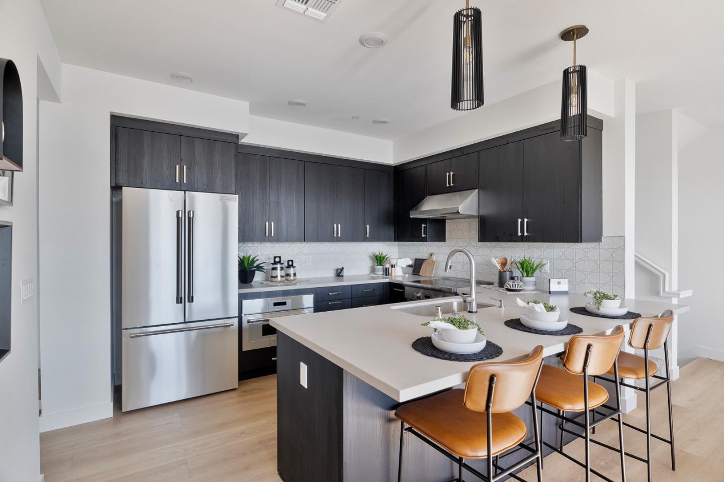 Front Image Thumbnail for ML82019289