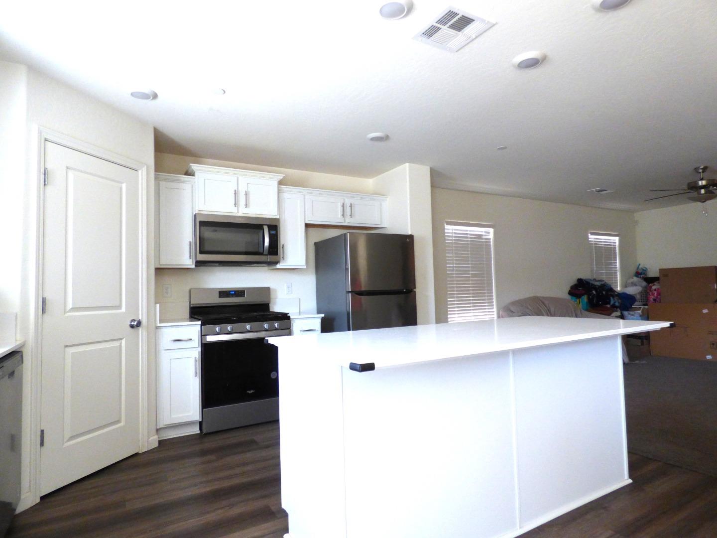 Front Image Thumbnail for ML82019385