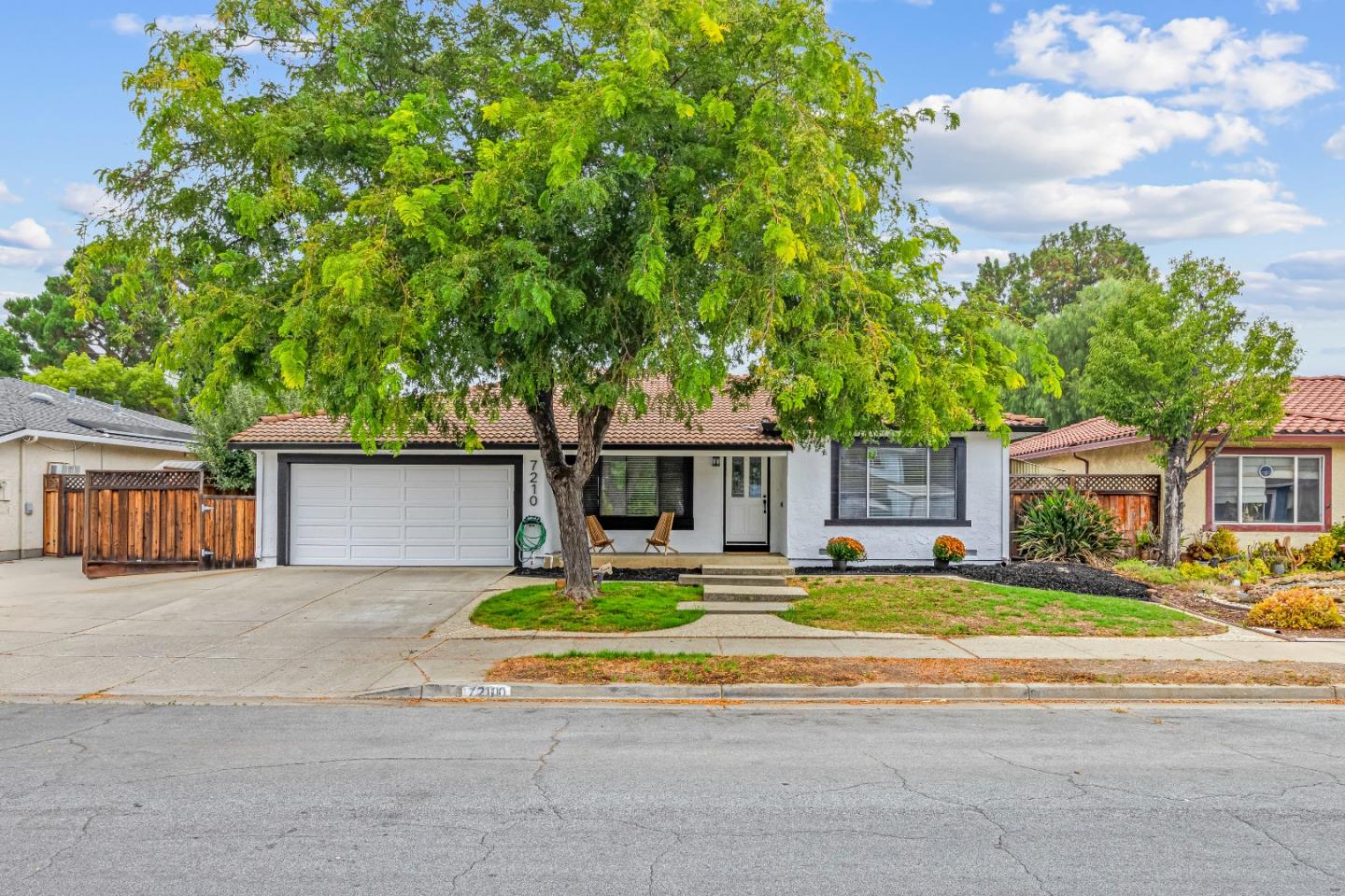 Front Image Thumbnail for ML82019403