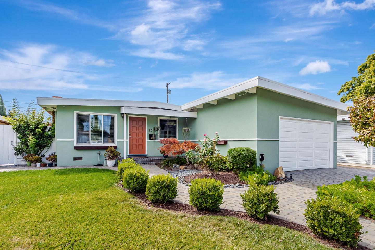 Front Image Thumbnail for ML82019503