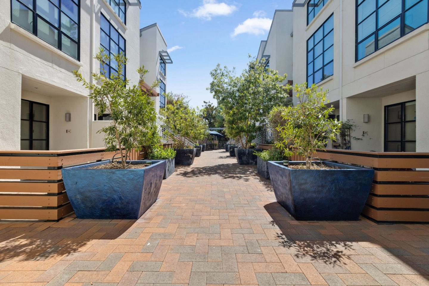 Front Image Thumbnail for ML82019528