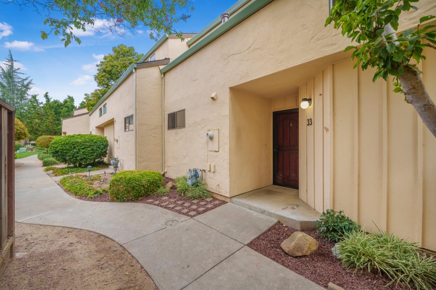 Front Image Thumbnail for ML82019567