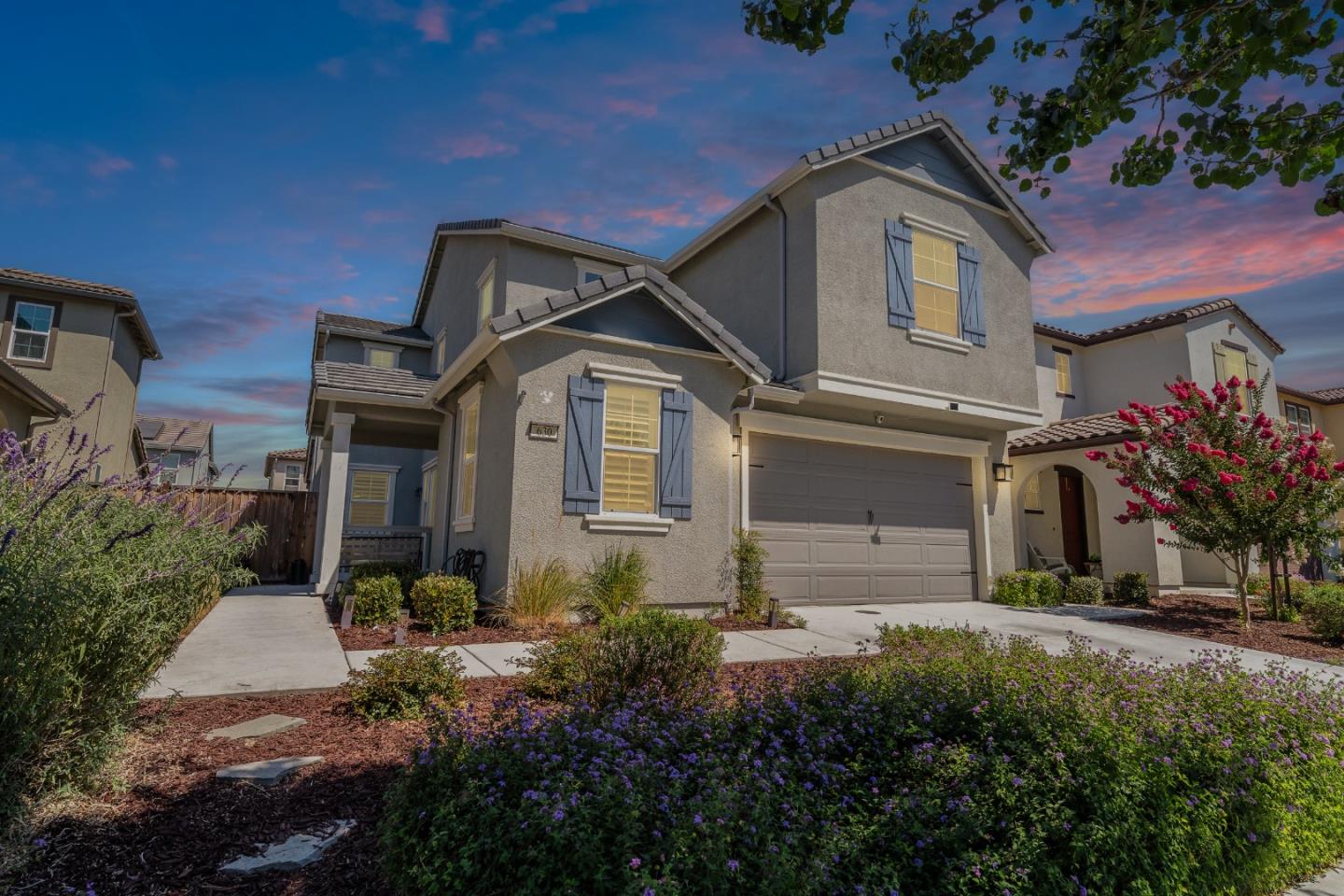 Front Image Thumbnail for ML82019595