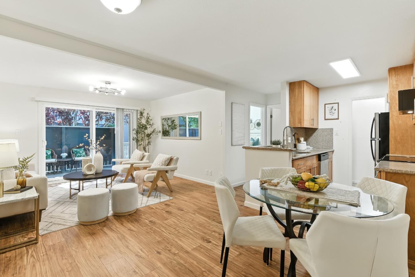 Front Image Thumbnail for ML82019642